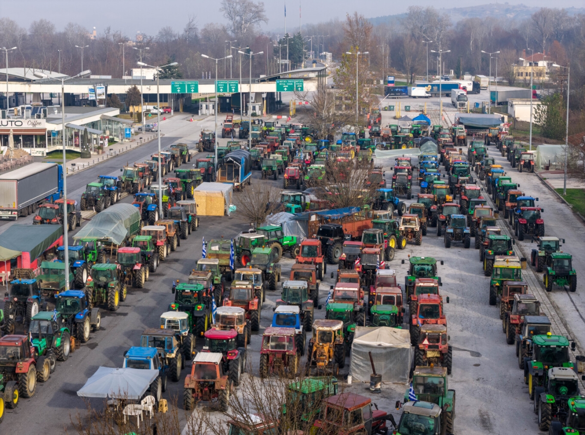 Κέρδισαν οι αγρότες στην Ιόνια Οδό – Κανονικά η κυκλοφορία και χωρίς διόδια