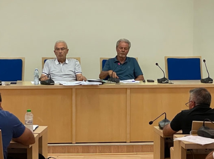 Αμφιλοχία: Ομόφωνο «όχι» στο κλείσιμο της ΔΕΗ – Παράσταση διαμαρτυρίας στις 30 Απριλίου