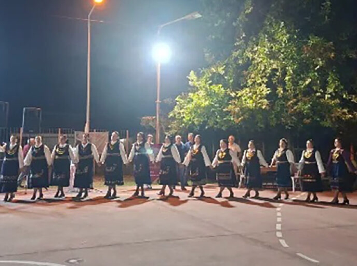 Με μεγάλη επιτυχία πραγματοποιήθηκε το 6ο φεστιβάλ παραδοσιακών χορών στο Μενίδι