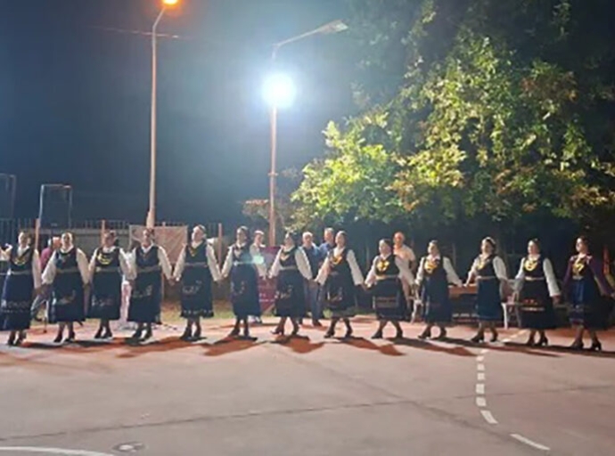 Με μεγάλη επιτυχία πραγματοποιήθηκε το 6ο φεστιβάλ παραδοσιακών χορών στο Μενίδι